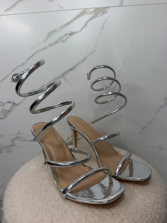 Serpent heels